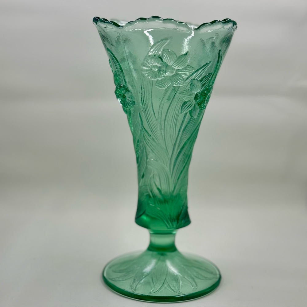Vintage Fenton Art Glass Vase Daffodil Pattern Sea Mist Green 1990/1991